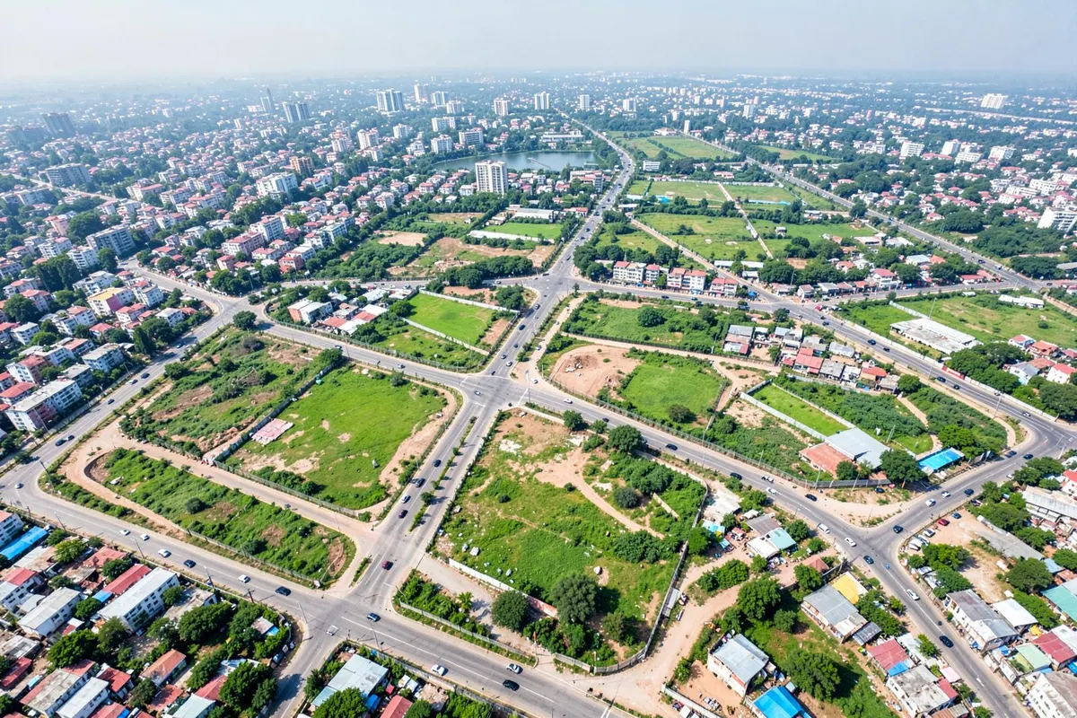 Dholera Smart City Plots serviced land and wide roads, Dholera SIR Gujarat
